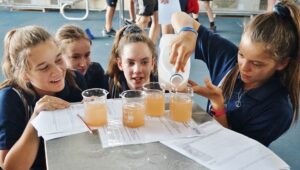 Mount Isa students in STEM class