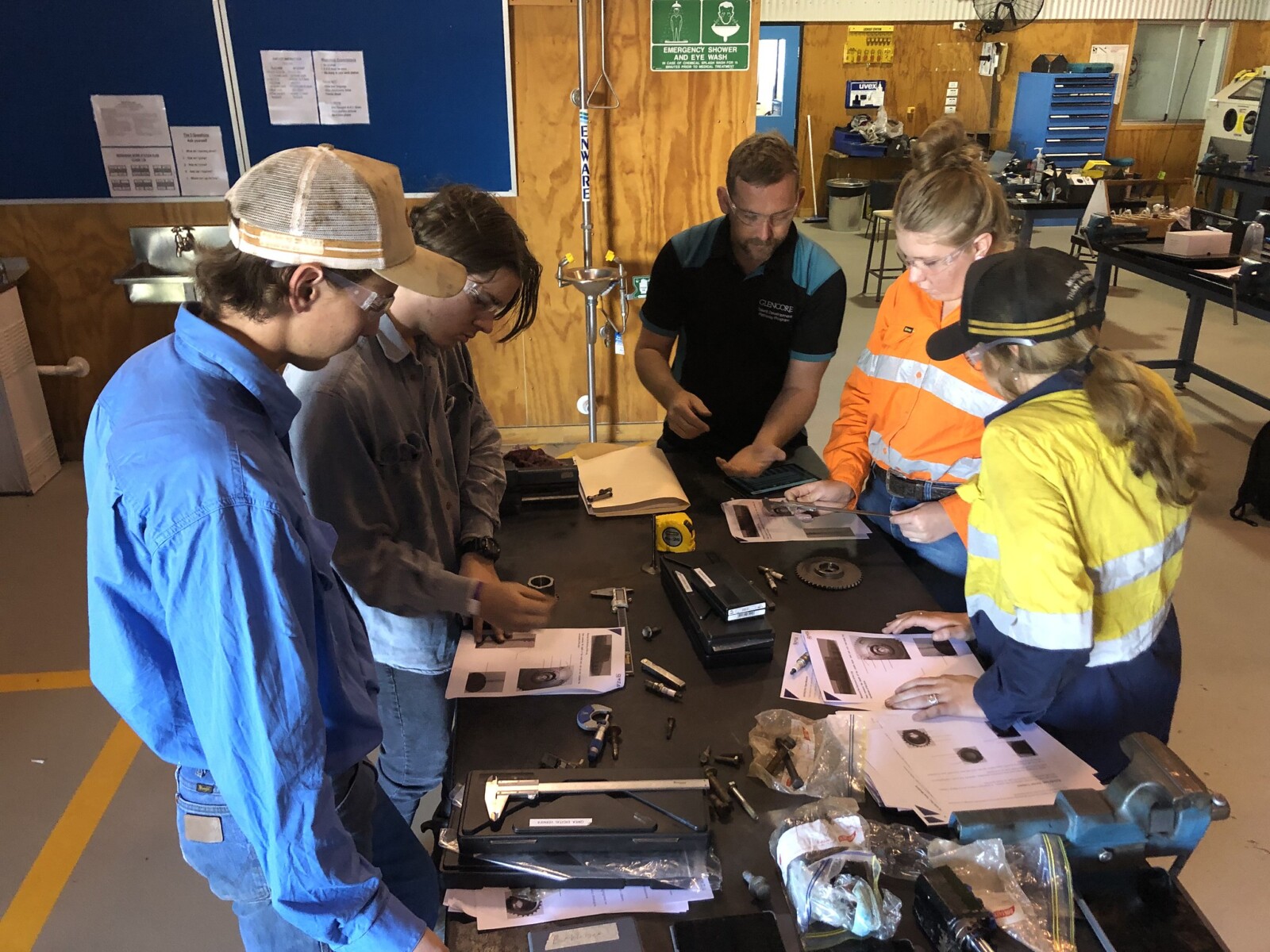 mount-isa-students-pick-up-tricks-of-the-resources-trade-qmea